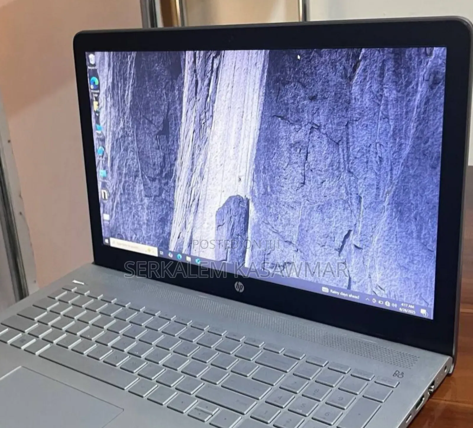 New Laptop HP Pavilion 15 8GB Intel Core i5 HDD+SSD 500GB