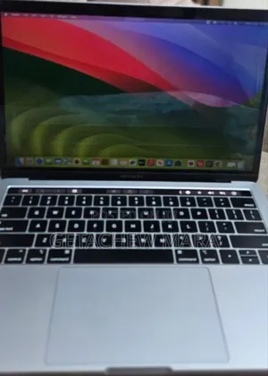 New Laptop Apple MacBook Pro 2019 8GB Intel SSD 256GB