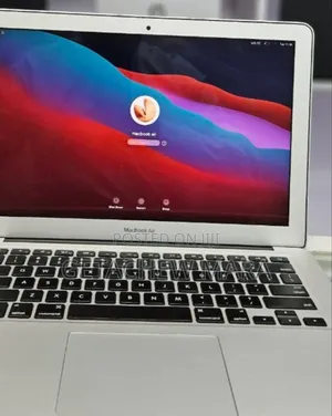 Photo - New Laptop Apple MacBook Pro 2017 8GB Intel Core I5 SSD 256GB