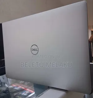 New Laptop Dell Precision 15 3520 16GB Intel Core I7 SSD 512GB