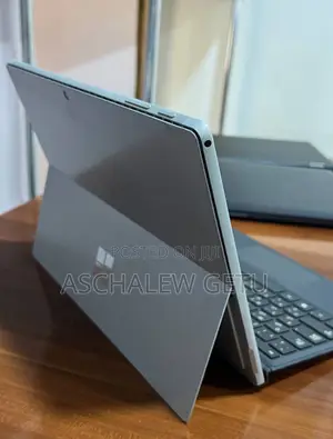 Photo - New Laptop Microsoft Surface 8GB Intel Core I5 SSD 128GB