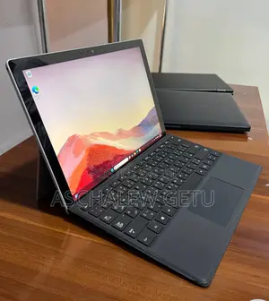 New Laptop Microsoft Surface 8GB Intel Core I5 SSD 128GB