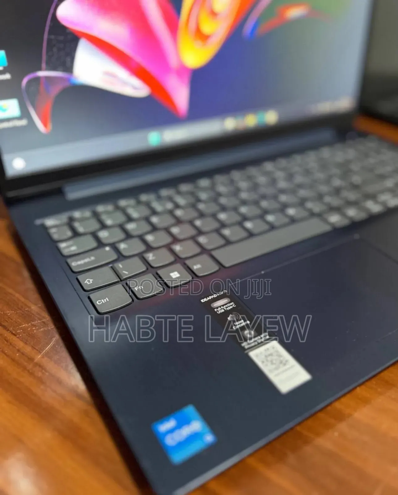 New Laptop Lenovo IdeaTab N585 8GB Intel Core I3 SSD 256GB