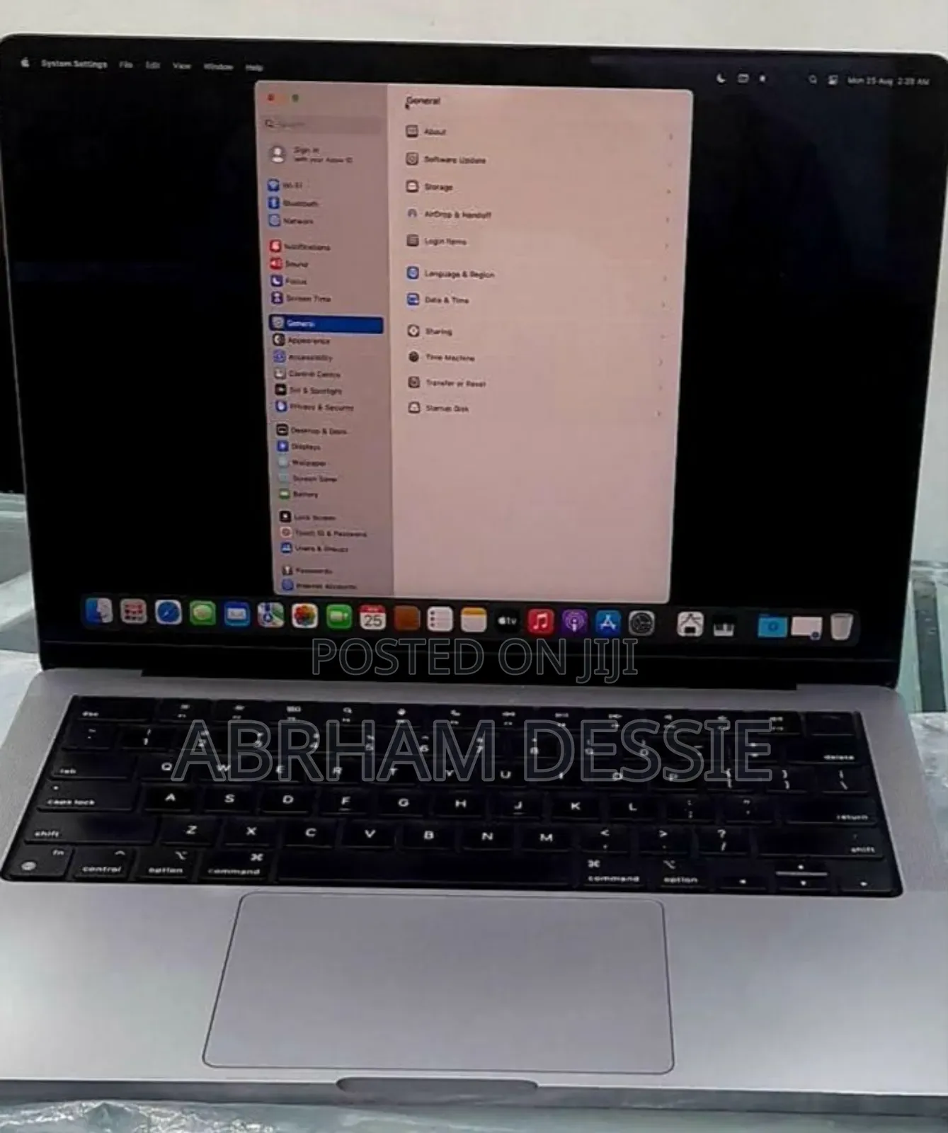 New Laptop Apple MacBook Pro 2021 M1 32GB Apple M1 Pro SSD 512GB