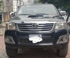 Toyota Hilux 2014 Silver