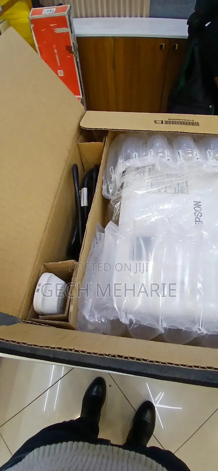 Epson Projector Brand New With Cartoon Model Name: Eb-E01 Hardw