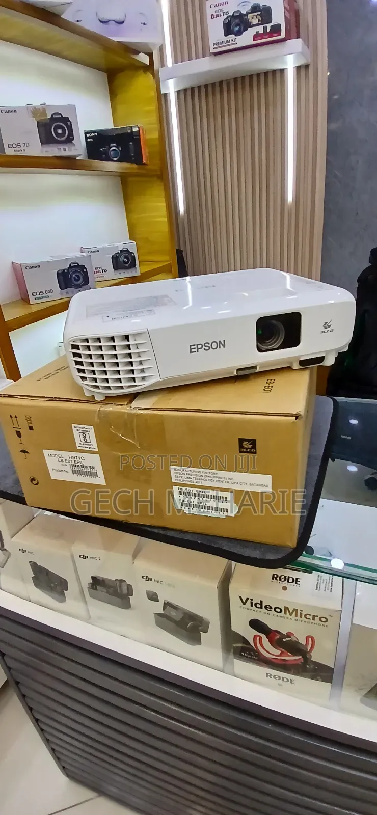 Epson Projector Brand New With Cartoon Model Name: Eb-E01 Hardw