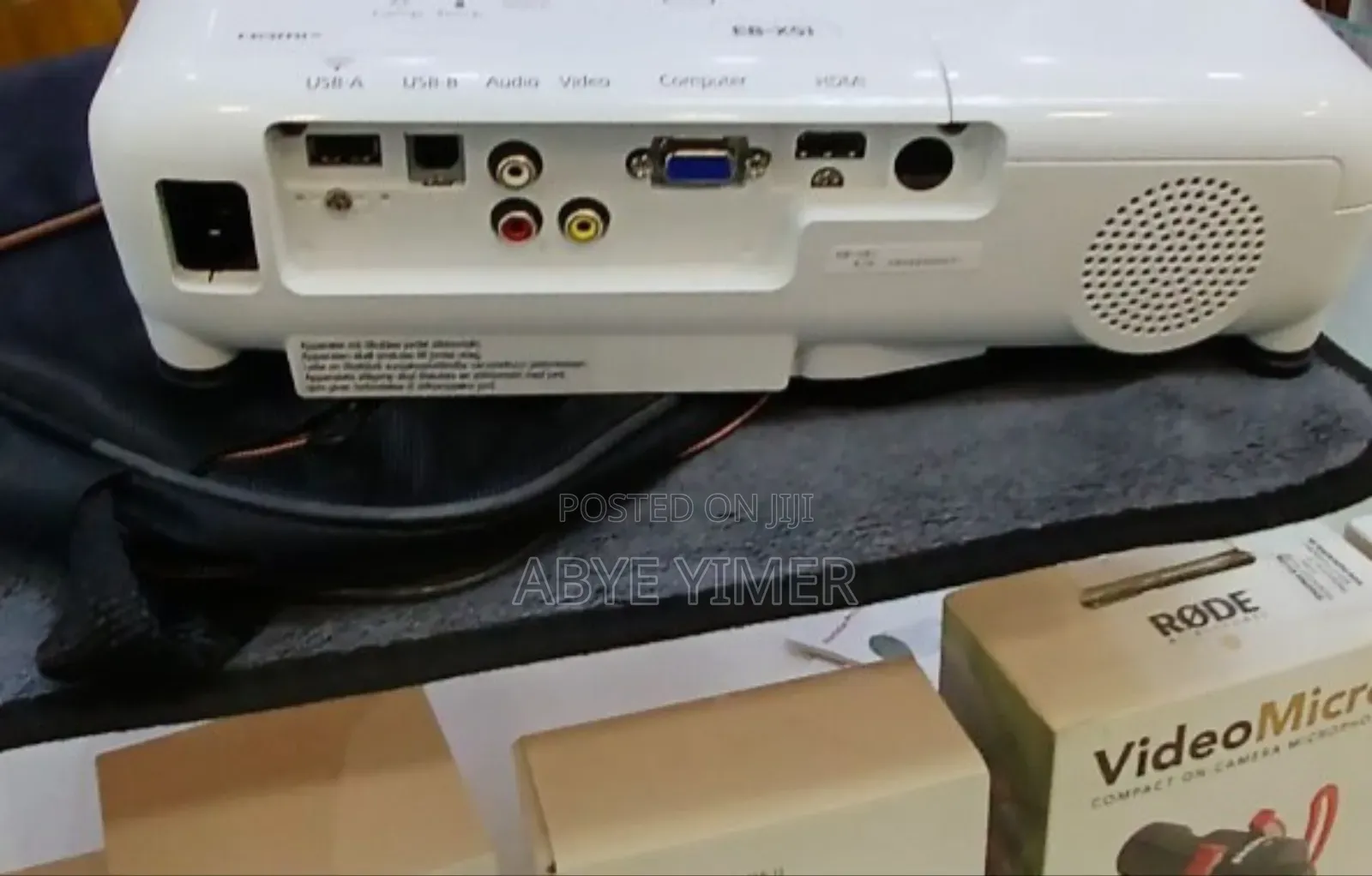 1epson Projector Model: Eb-X51 Has: Bag Remote Model