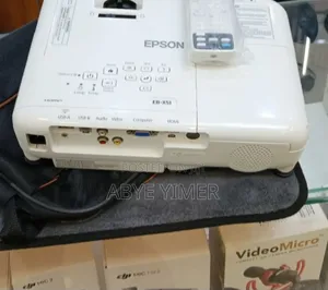 1epson Projector Model: Eb-X51 Has: Bag Remote Model