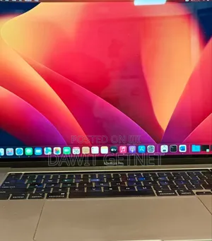 Photo - New Laptop Apple MacBook Pro 2019 16GB Intel Core I7 SSD 512GB