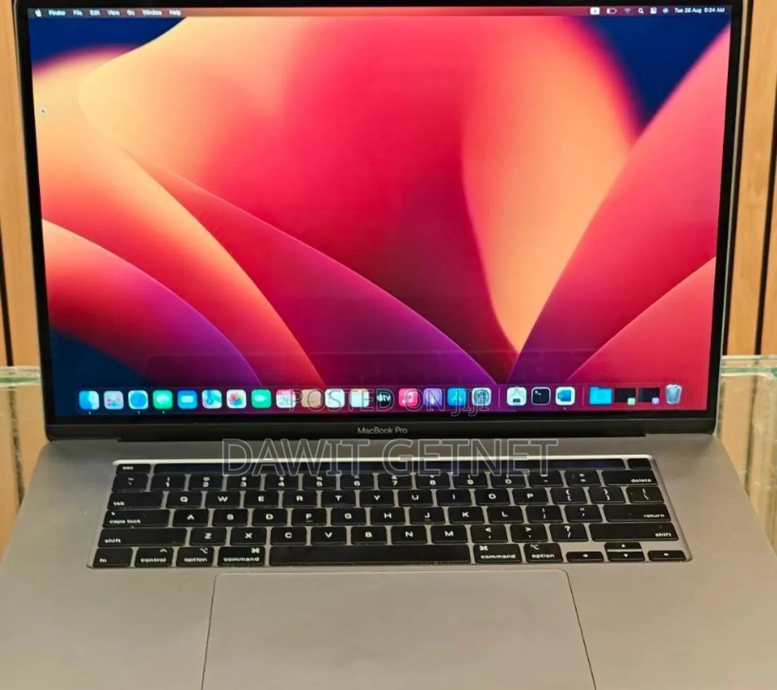 New Laptop Apple MacBook Pro 2019 16GB Intel Core I7 SSD 512GB