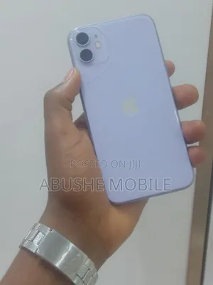 Photo - Apple iPhone 11 128 GB Purple