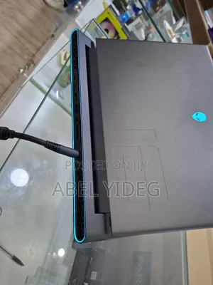 New Laptop Alienware M15 R3 16GB Intel Core I9 SSD 1T