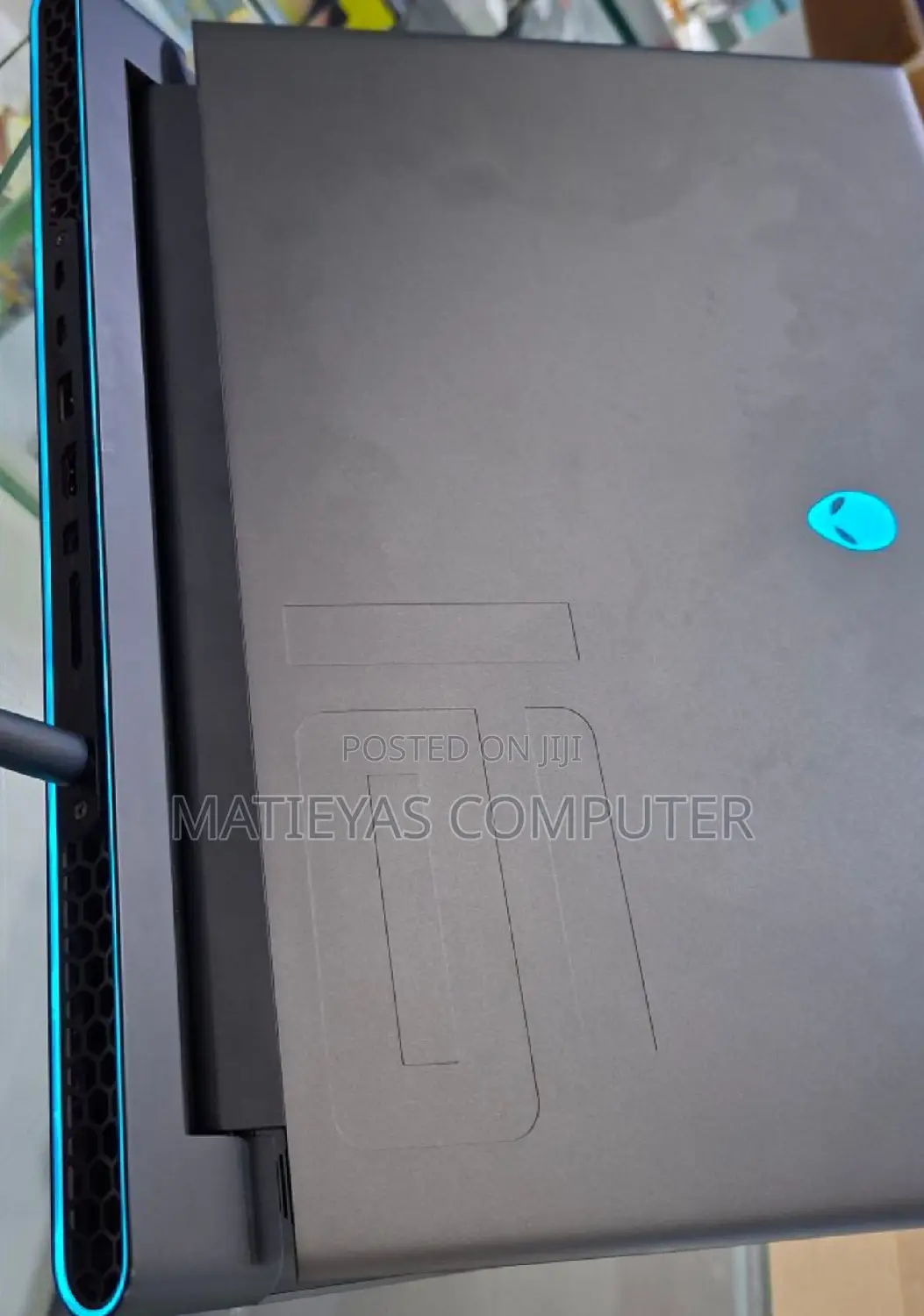 New Laptop Alienware M17x R2 16GB Intel Core I9 SSD 1T