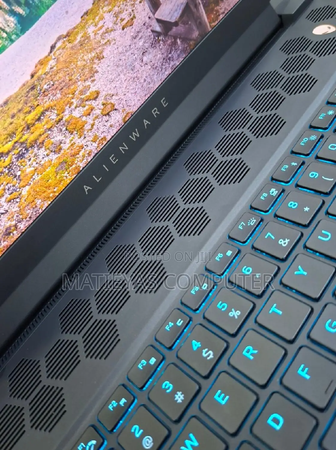 New Laptop Alienware M17x R2 16GB Intel Core I9 SSD 1T
