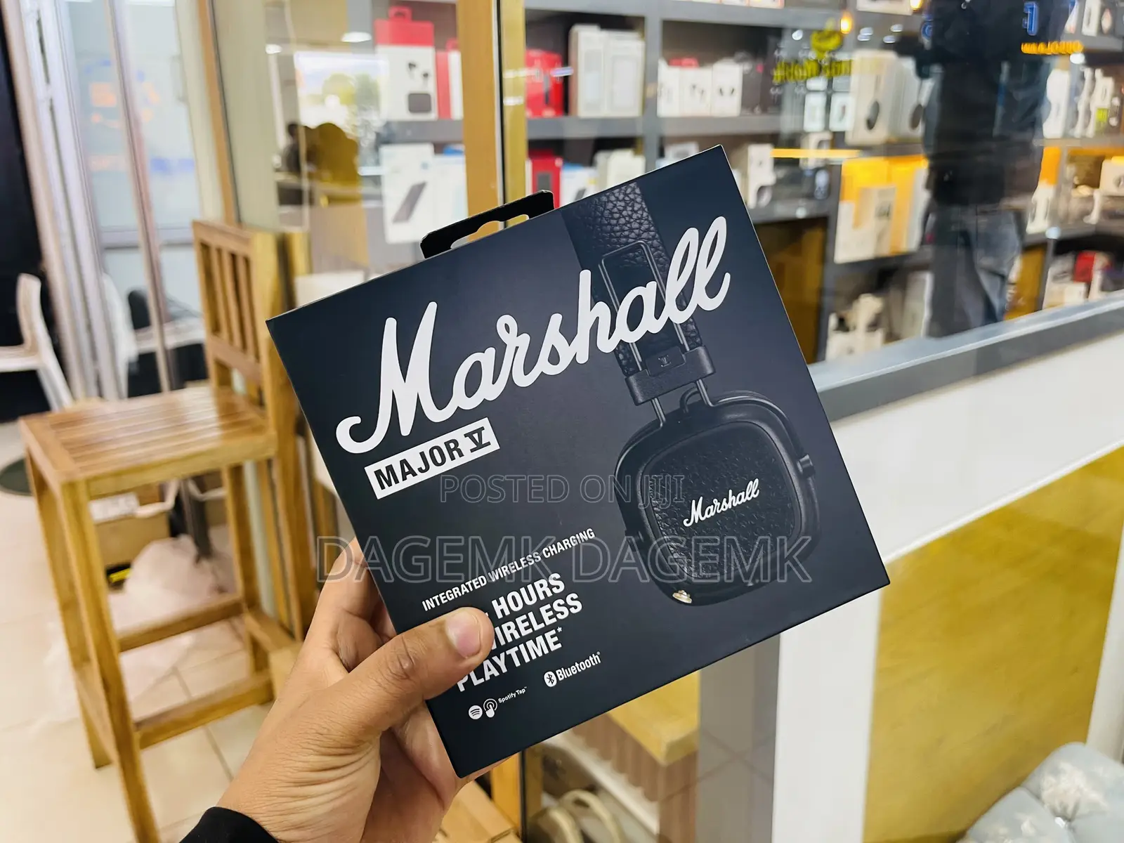 Marshal v Headphone