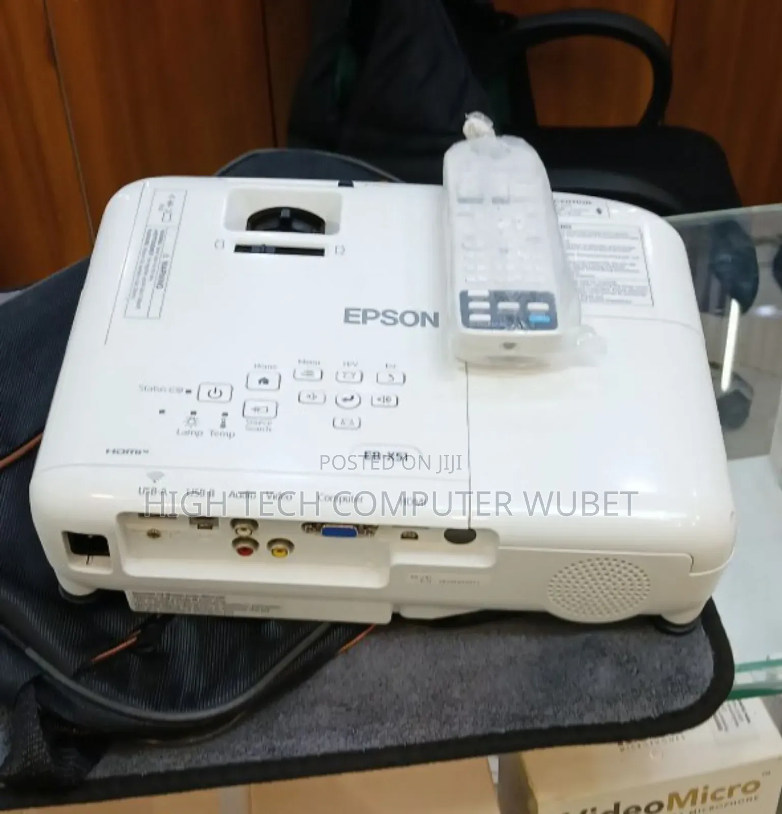 Repson Projector Model: Eb-X51 Has: Bag Remote Model Name: