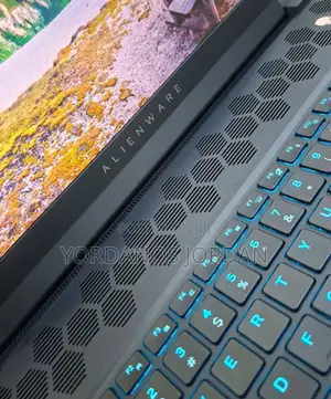 New Laptop Alienware M17x R2 16GB Intel Core I9 SSD 1T