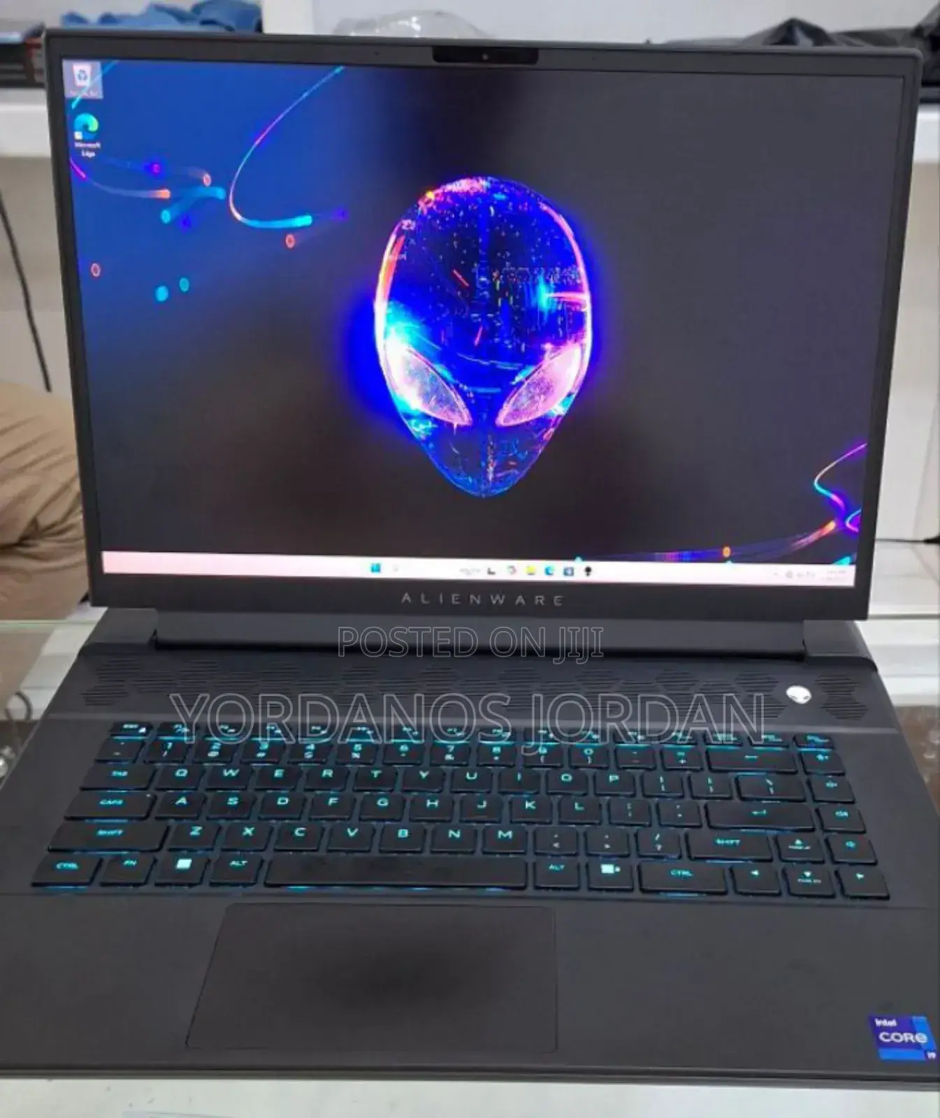 New Laptop Alienware M17x R2 16GB Intel Core I9 SSD 1T
