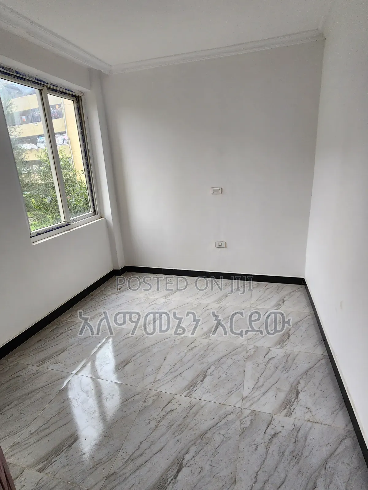 Furnished 2bdrm Condo in አባዶ ኮንዶሚንየም, Yeka for sale