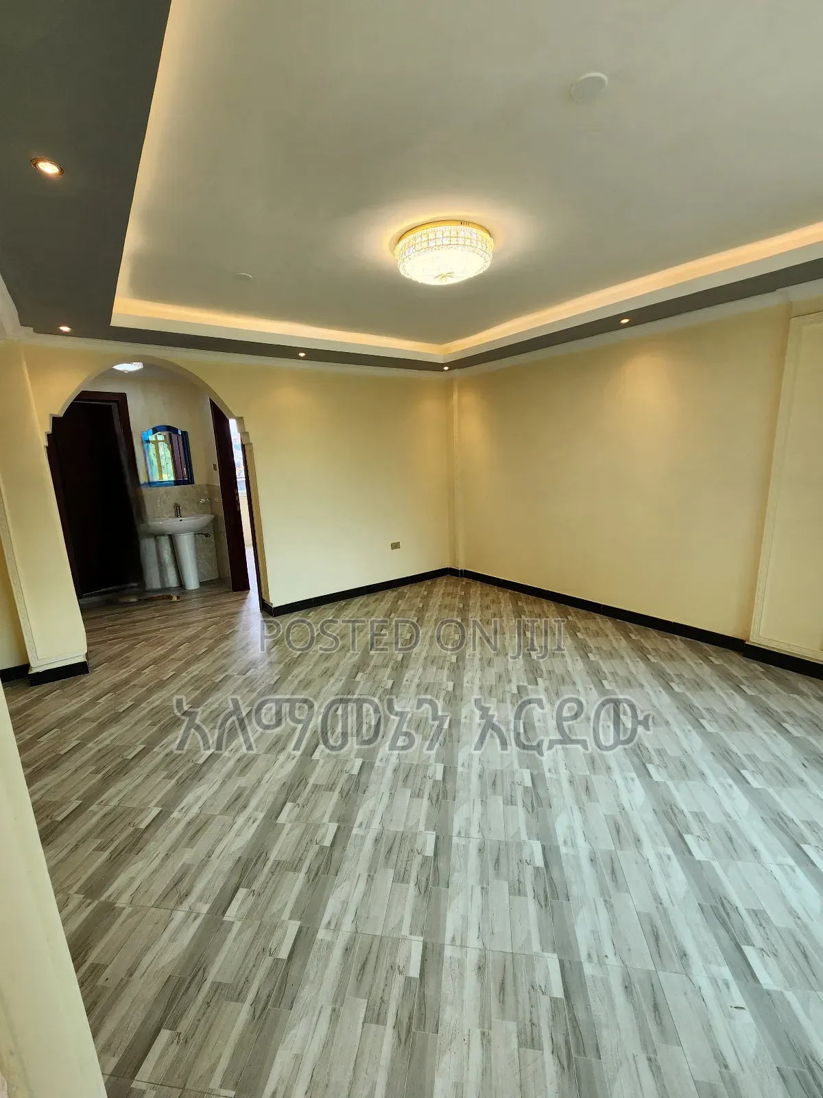Furnished 3bdrm Condo in ሰሚት ኮንዶሚንየም, Bole for sale