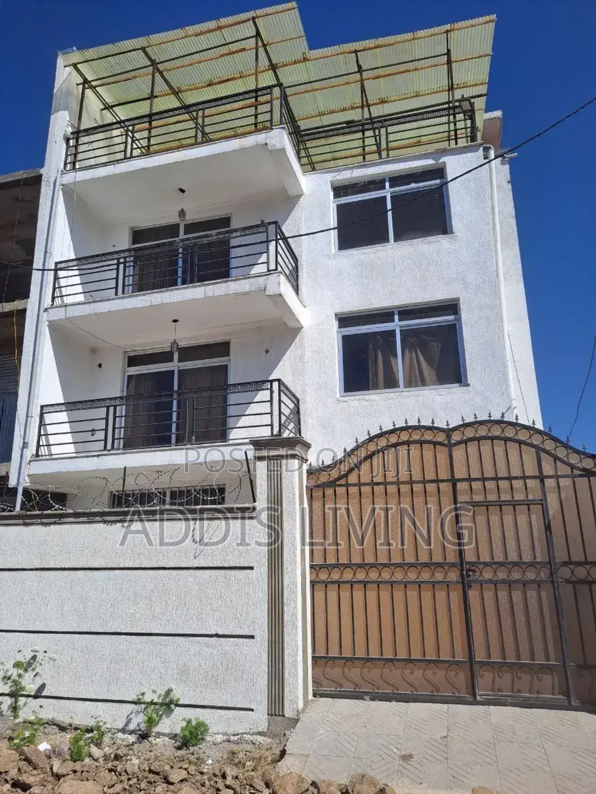 Furnished 10bdrm Villa in Bole for sale