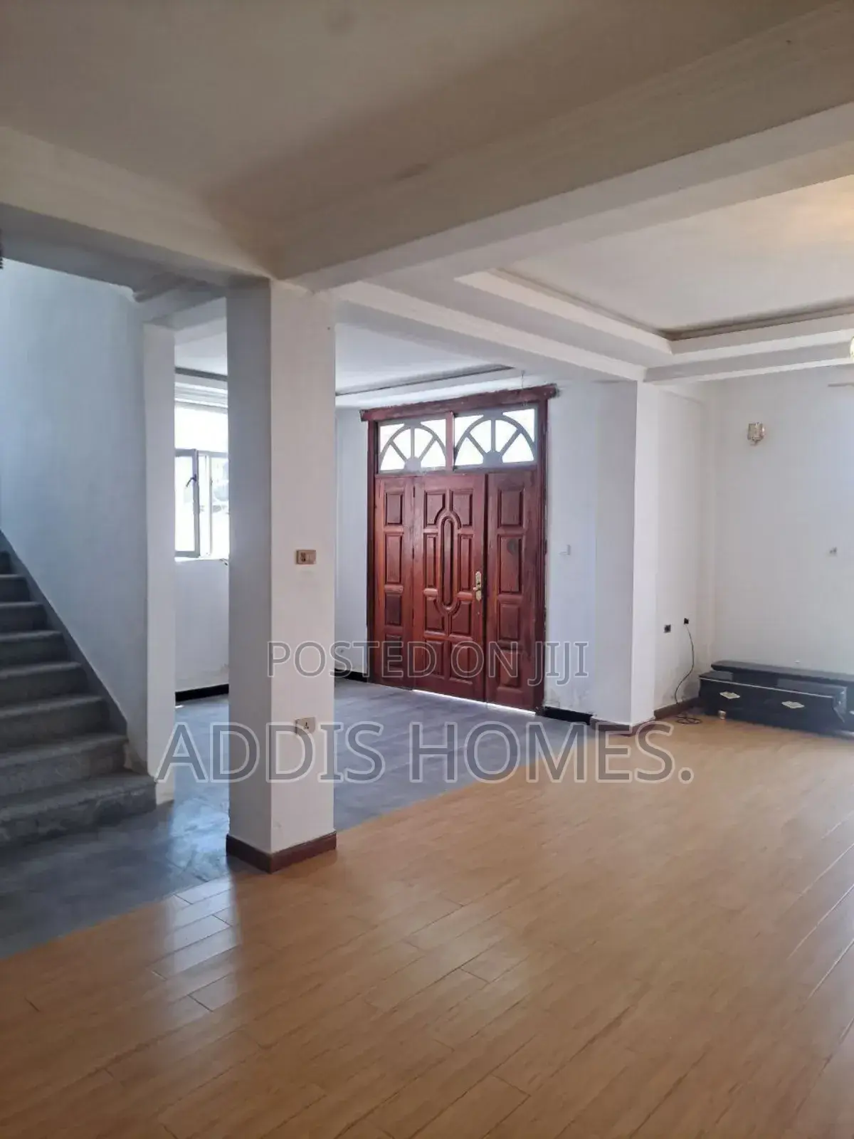 Furnished 10bdrm Villa in Bole for sale