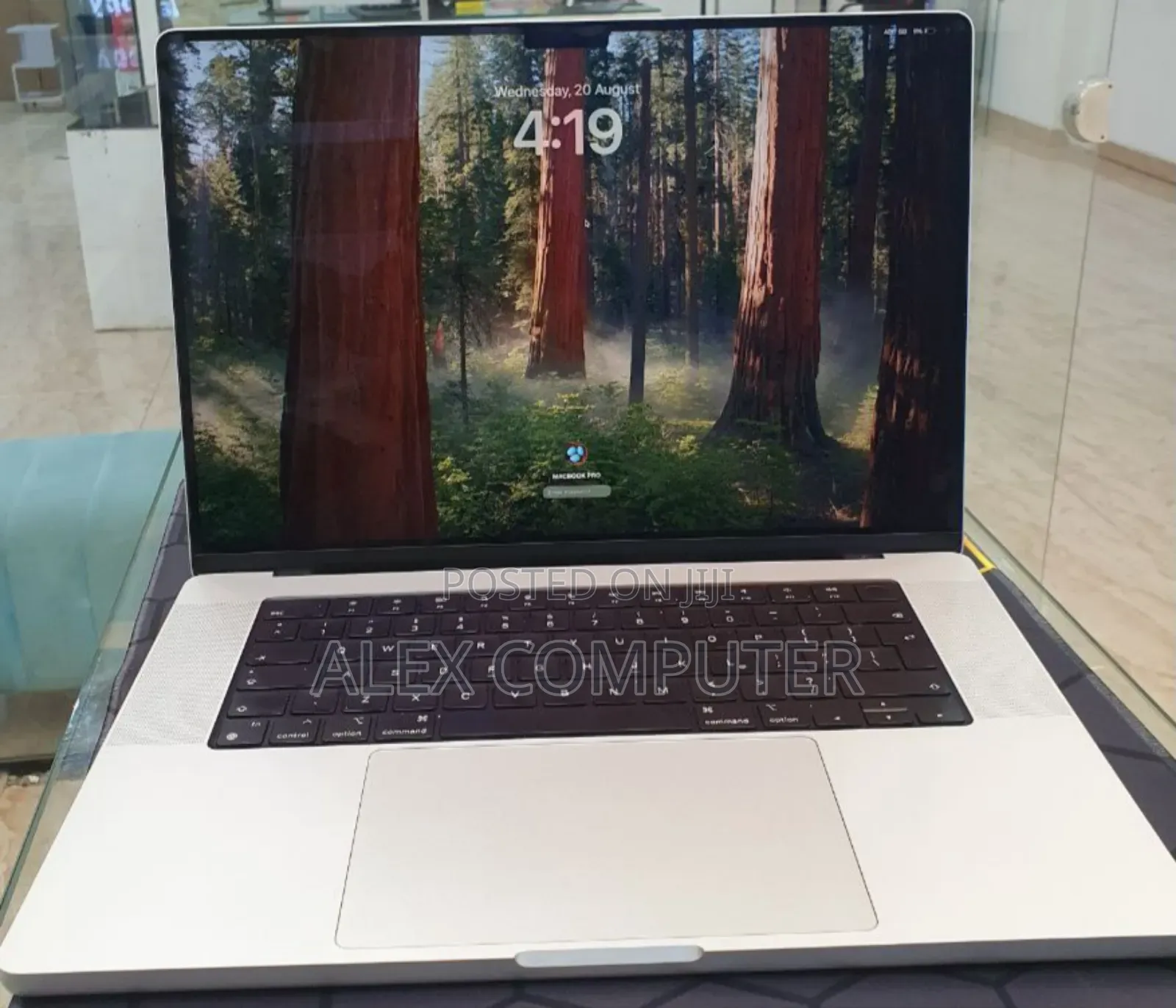 New Laptop Apple MacBook Pro M1 32GB Apple M1 SSD 512GB