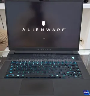 New Laptop Alienware M17x R2 16GB Intel Core I9 SSD 1T