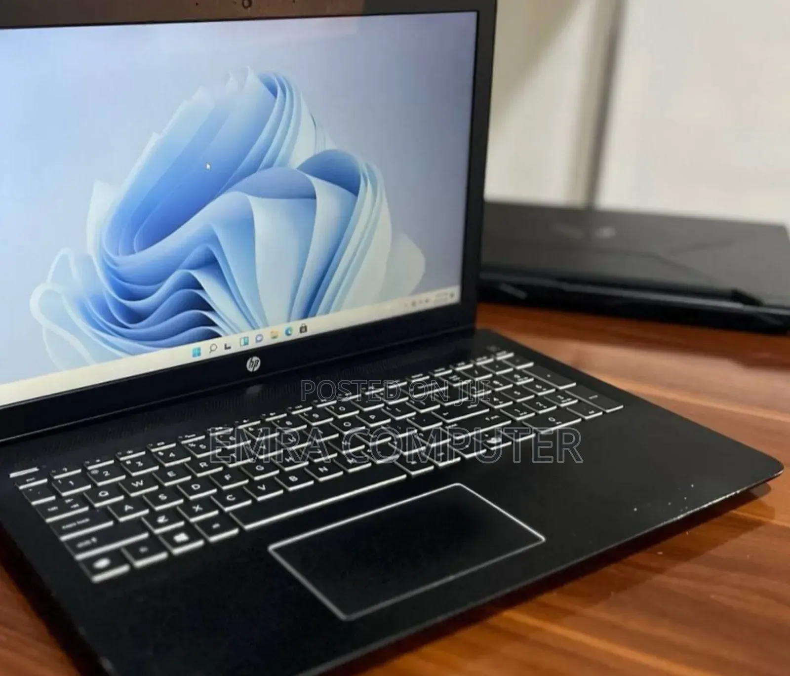 New Laptop HP Pavilion 15 8GB Intel Core I7 SSD 256GB