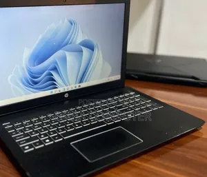 New Laptop HP Pavilion 15 8GB Intel Core I7 SSD 256GB