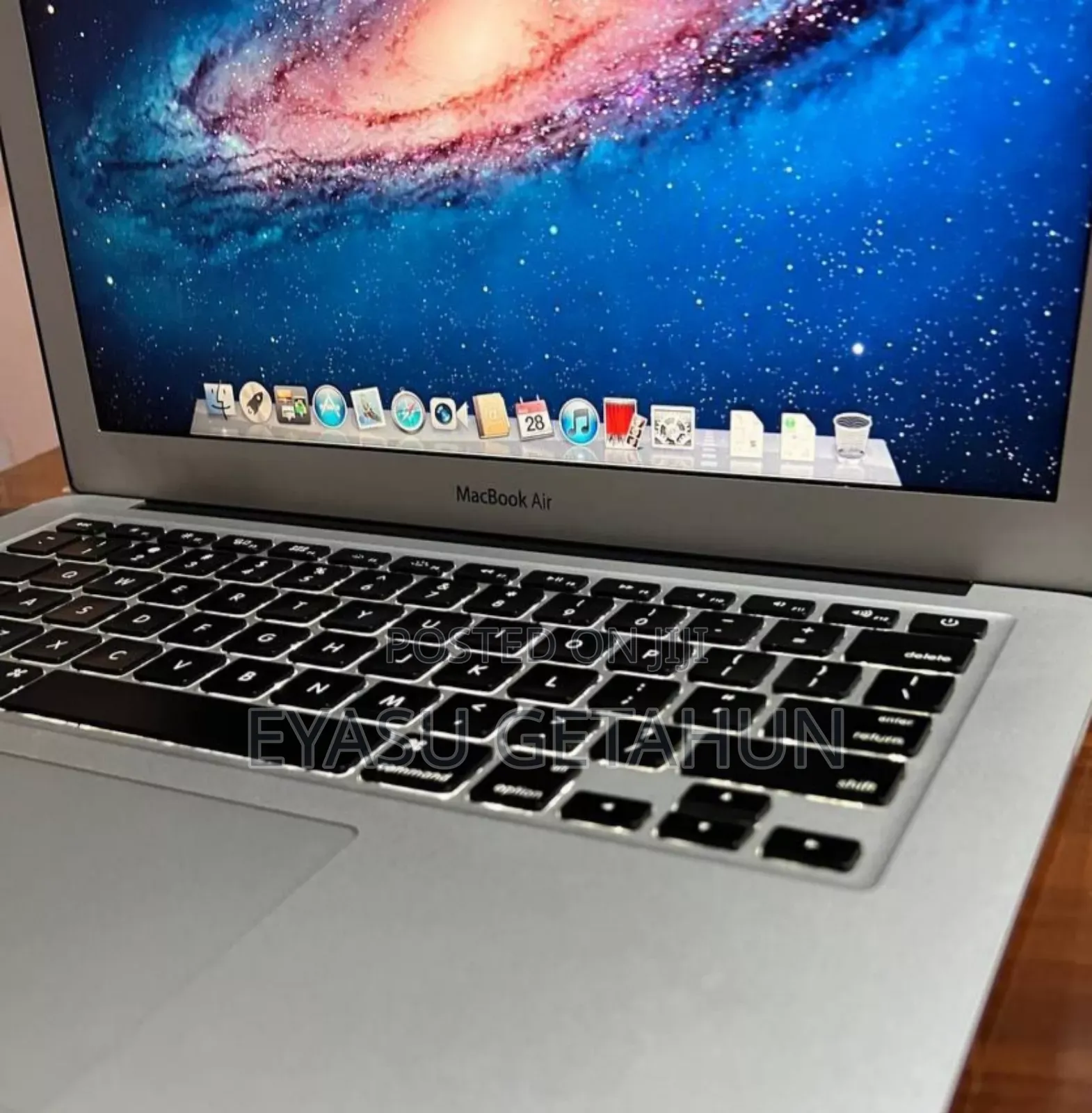 New Laptop Apple MacBook Air 2015 8GB Intel Core I5 SSD 256GB