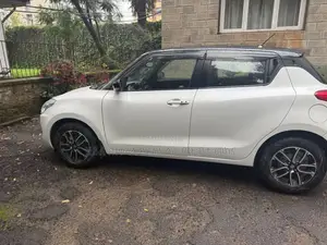 Suzuki Swift 2023 Ivory