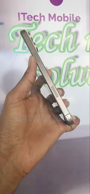 New Apple iPhone 16 Pro Max 256 GB Gold