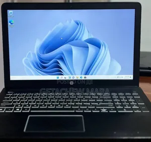 New Laptop HP Pavilion 15 8GB Intel Core I7 SSD 256GB