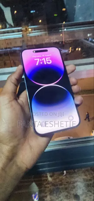 Photo - Apple iPhone 14 Pro 256 GB Black