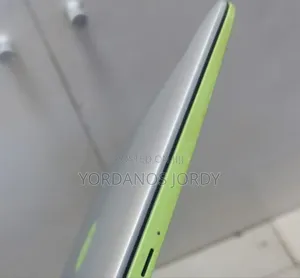 New Laptop HP 2GB Intel Core 2 Quad SSD 60GB