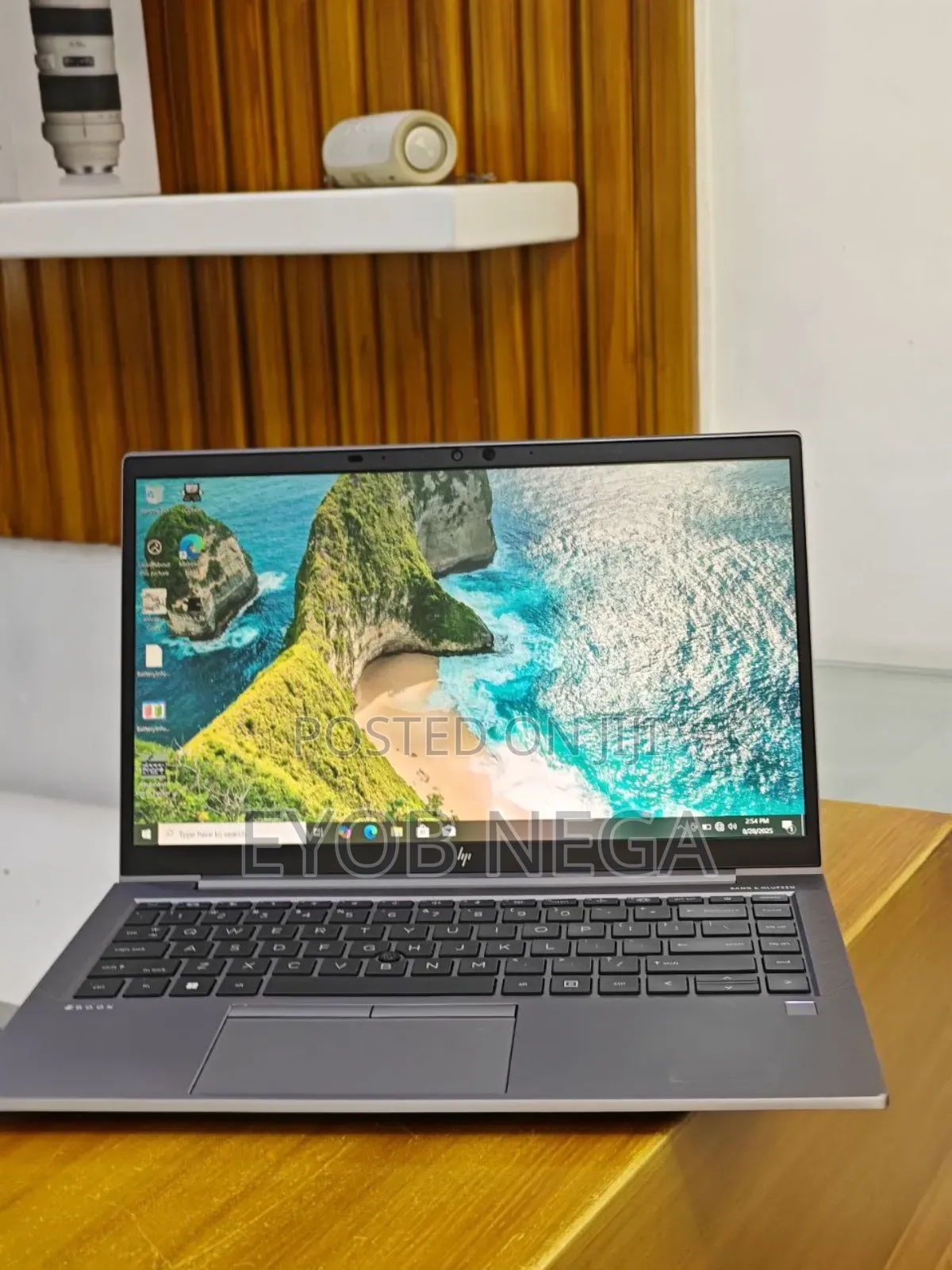 New Laptop HP ZBook Firefly G8 16GB Intel Core I7 SSD 512GB