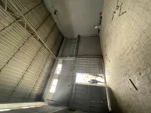 የሚከራይ መጋዘን ከነ ቢሮ