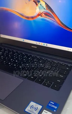 New Laptop Huawei MateBook 13 WRT-W19E 8GB Intel Core I5 SSD 512GB