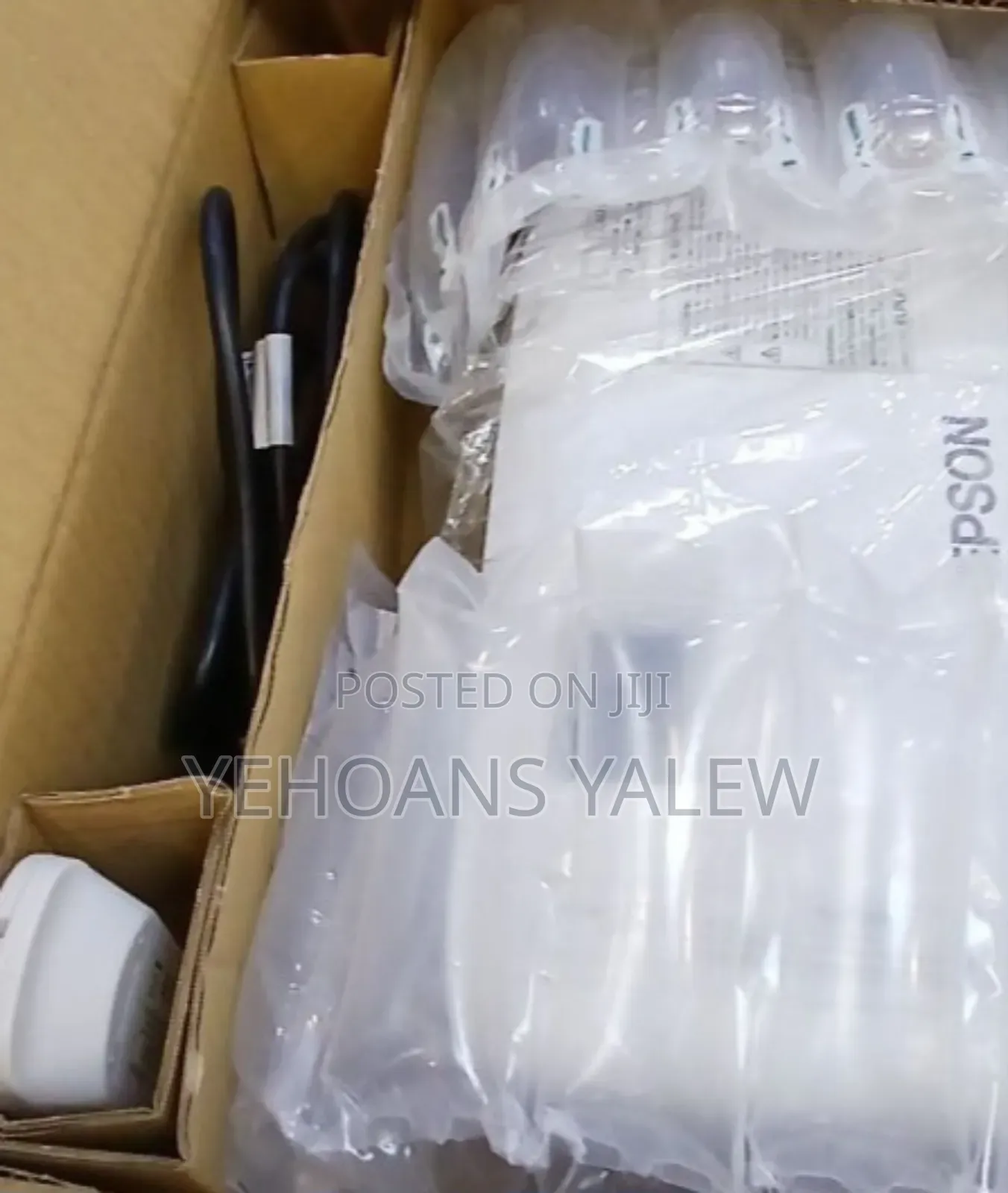 Epson Projector Brand New With Cartoon Model Name: Eb-E01 Hardw