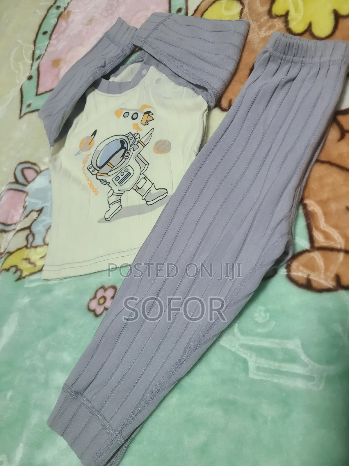 Discount at Yelijoch Libs