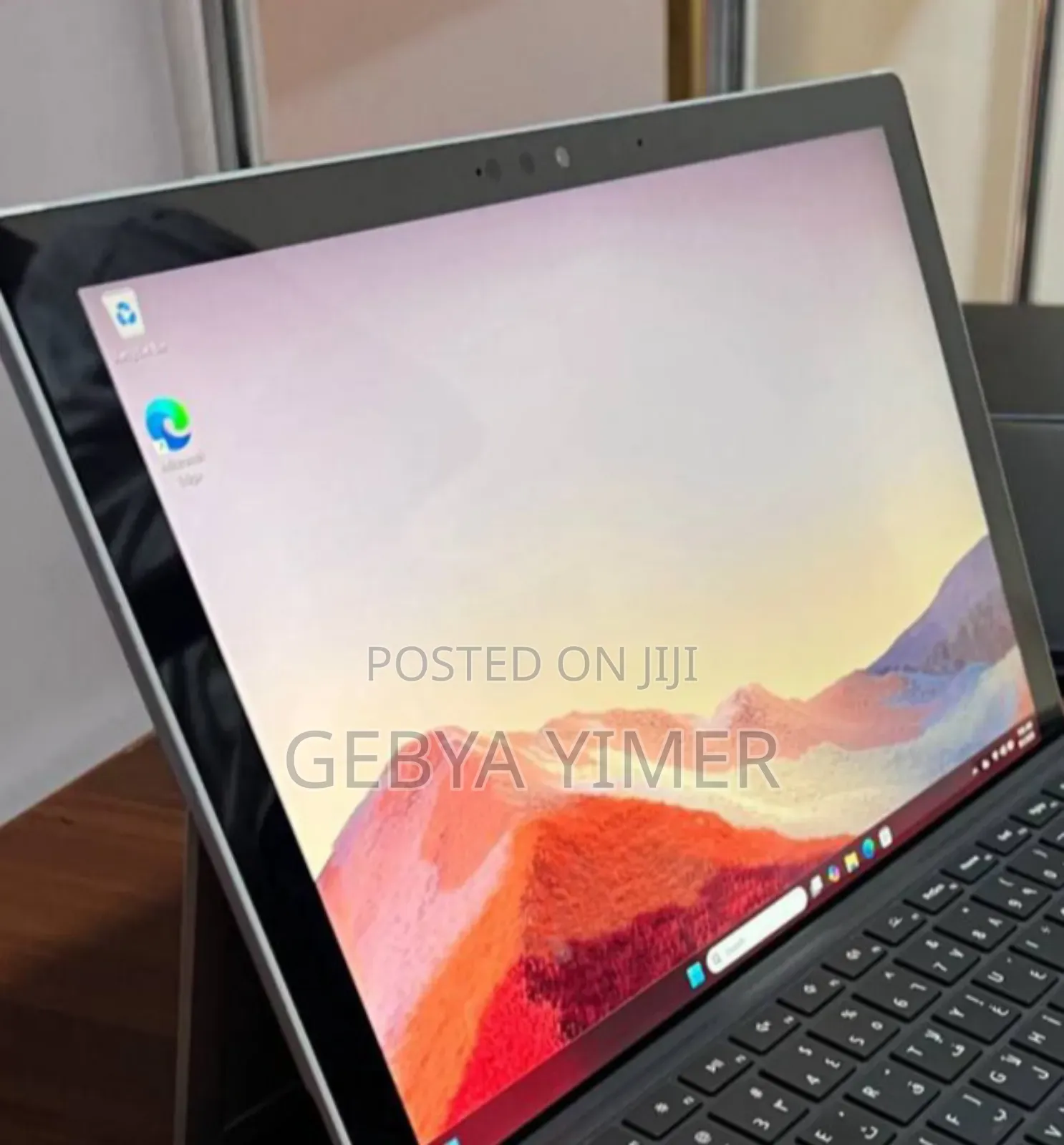 New Laptop Microsoft Surface 8GB Intel Core I5 SSD 256GB