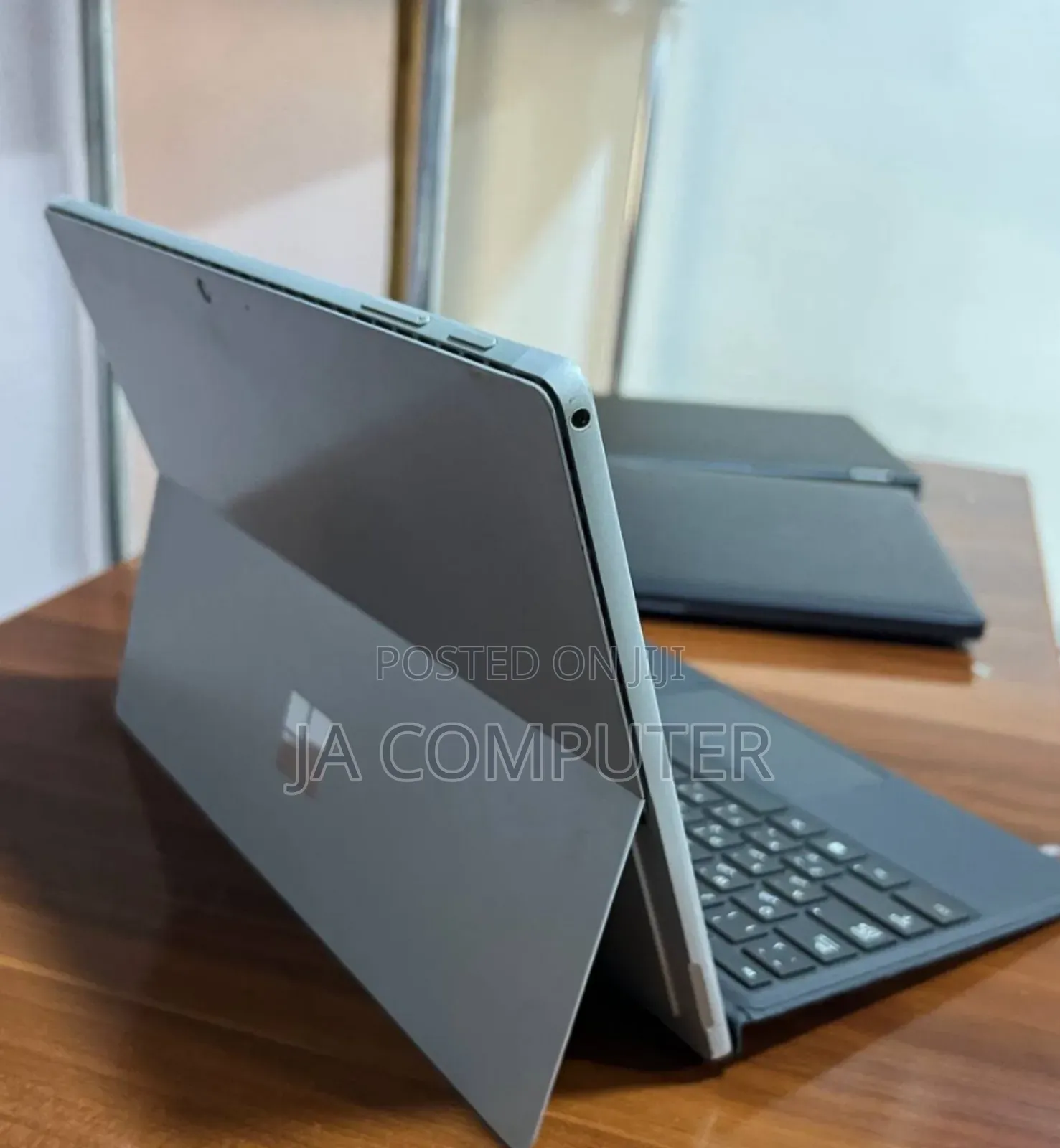 New Laptop Microsoft Surface Pro 7 8GB Intel Core I5 SSD 128GB