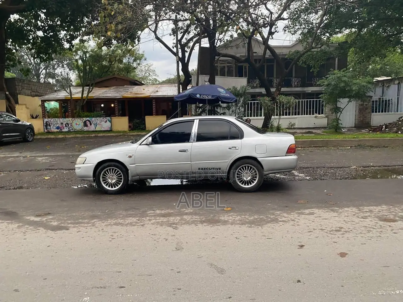 Toyota Corolla 1.3 Saloon 1992 Silver