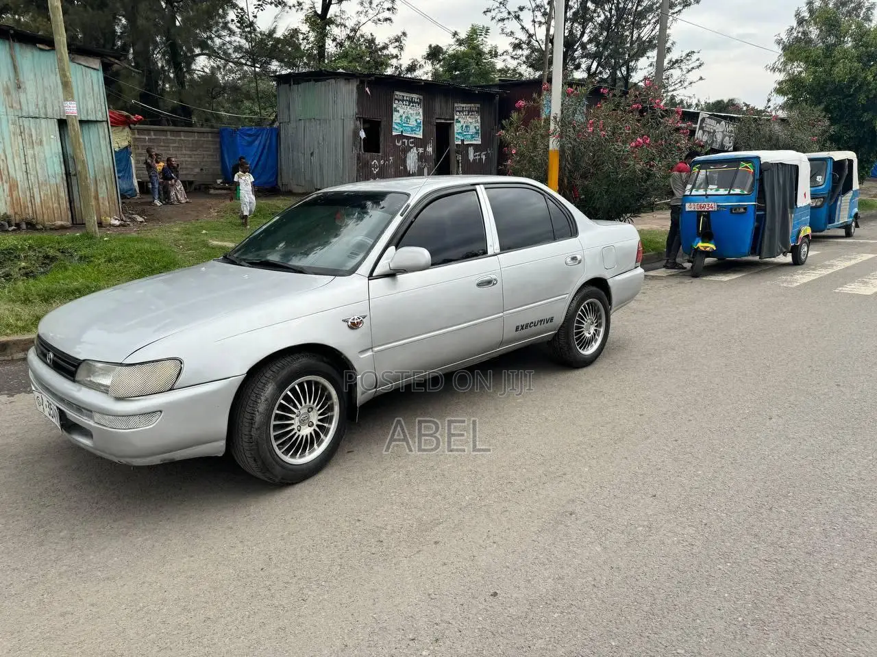Toyota Corolla 1.3 Saloon 1992 Silver