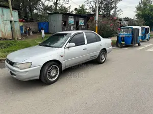Toyota Corolla 1.3 Saloon 1992 Silver