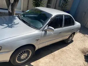 Toyota Corolla 1.3 Saloon 1992 Silver