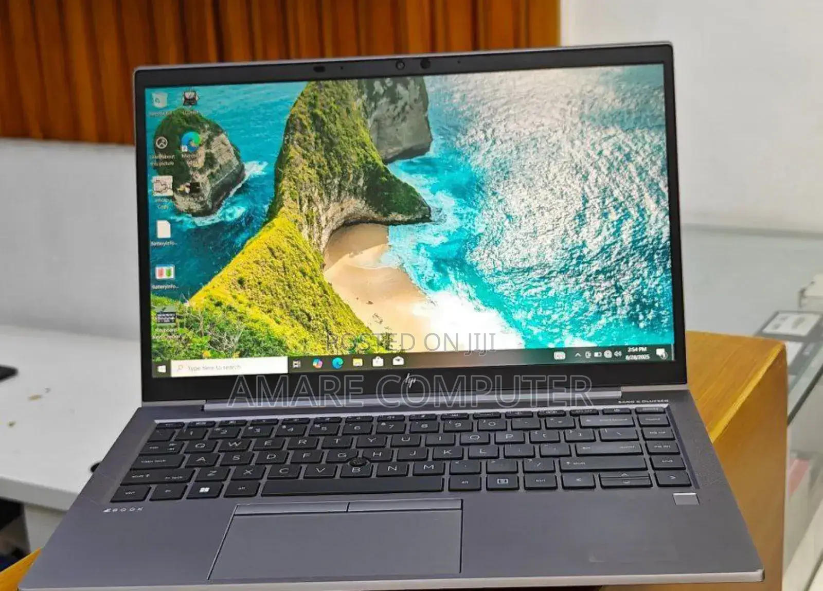 New Laptop HP ZBook Firefly G8 16GB Intel Core I7 SSD 512GB