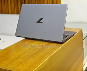 New Laptop HP ZBook Firefly G8 16GB Intel Core I7 SSD 512GB